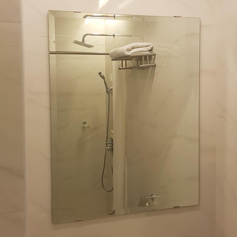 Gq Plaza Hotel Kalibo Bagian luar foto