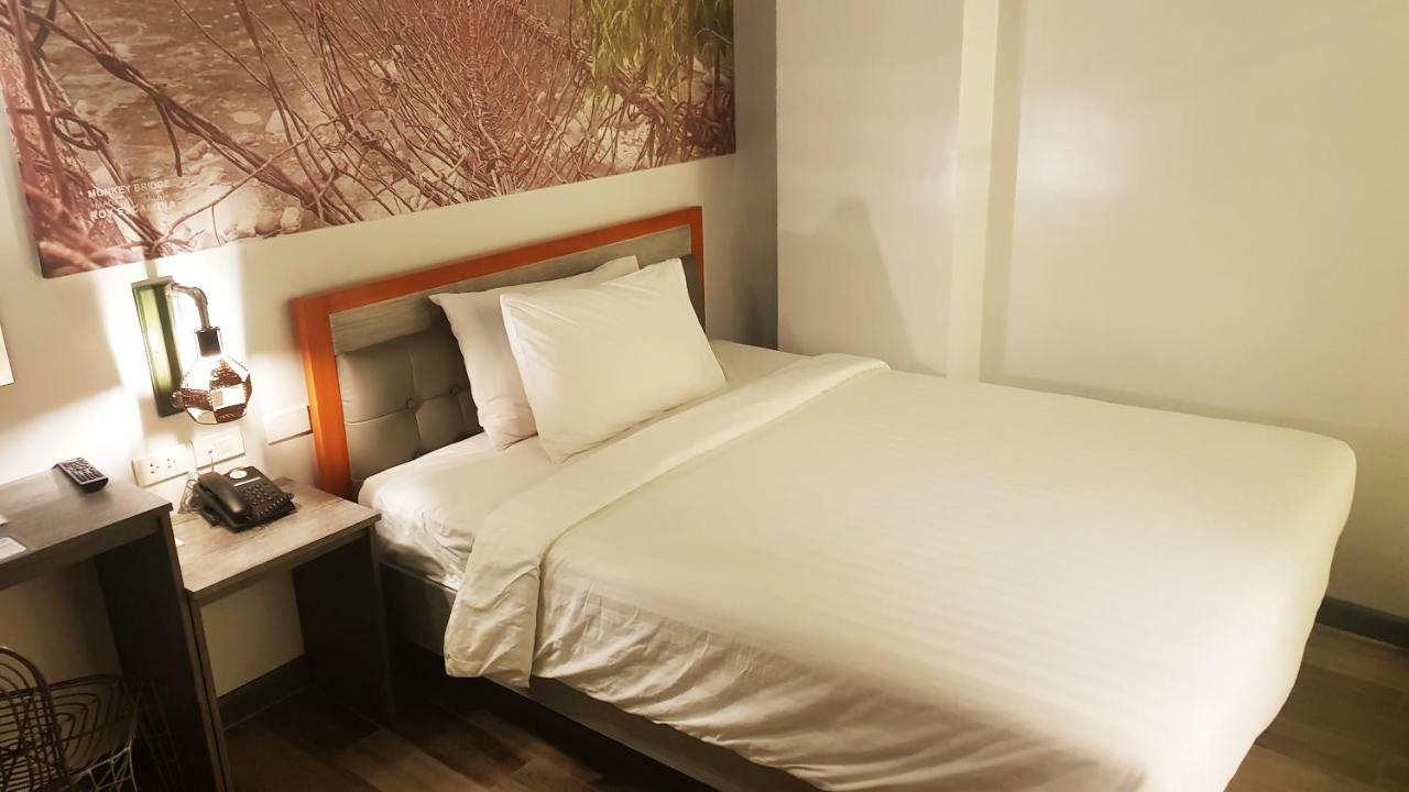 Gq Plaza Hotel Kalibo Bagian luar foto